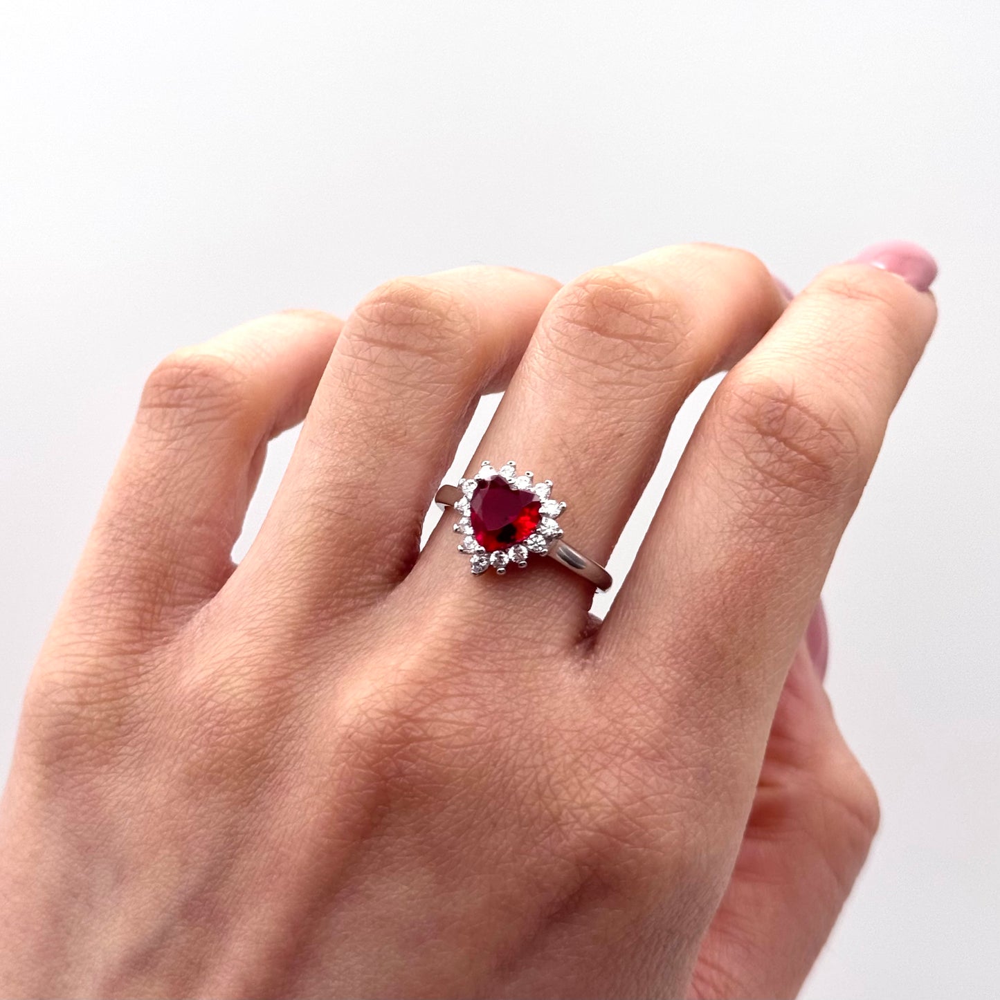 Anello Solitario Cuore Rubino